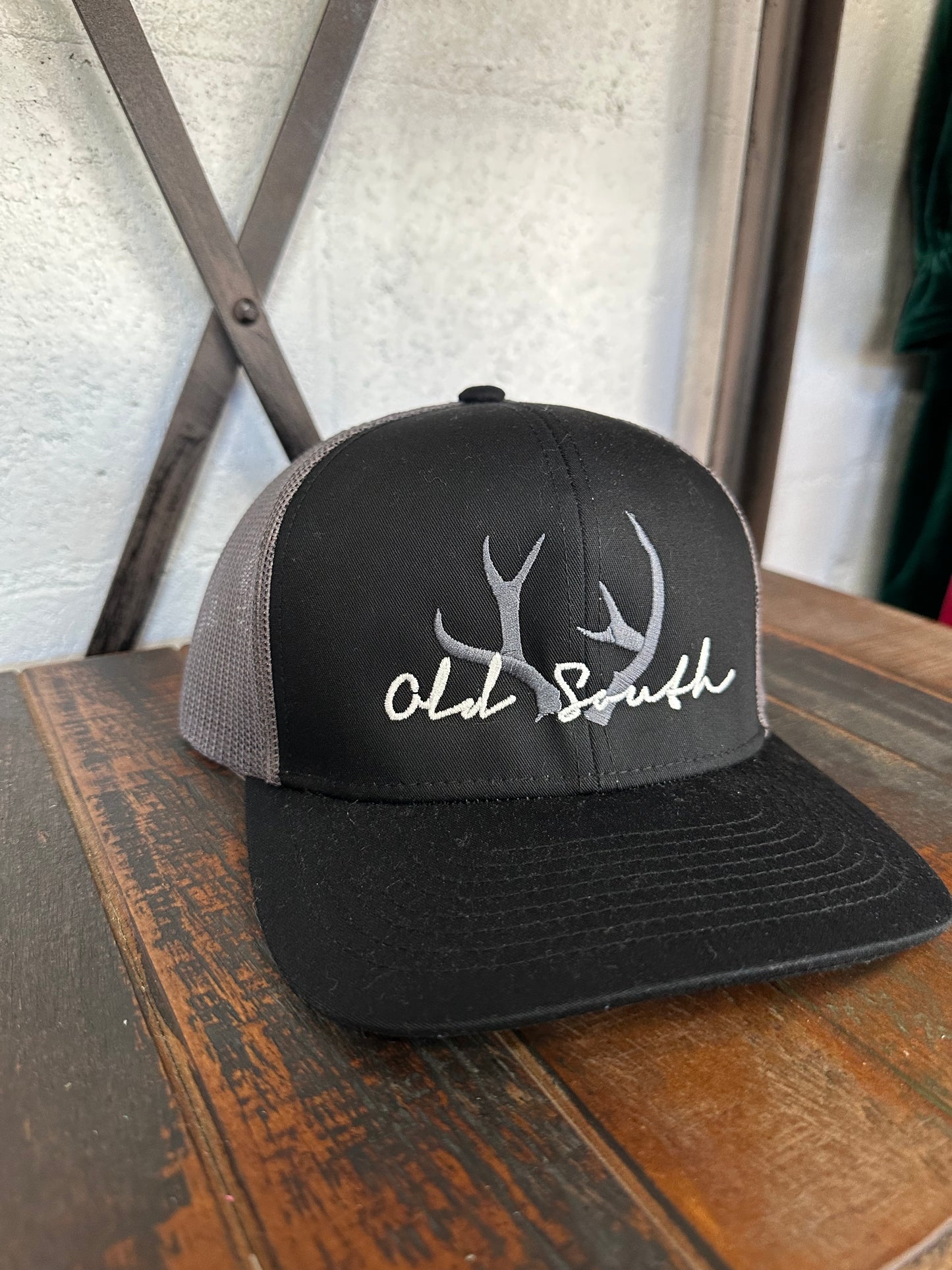 Racked Trucker Hat (Black/Graphite)