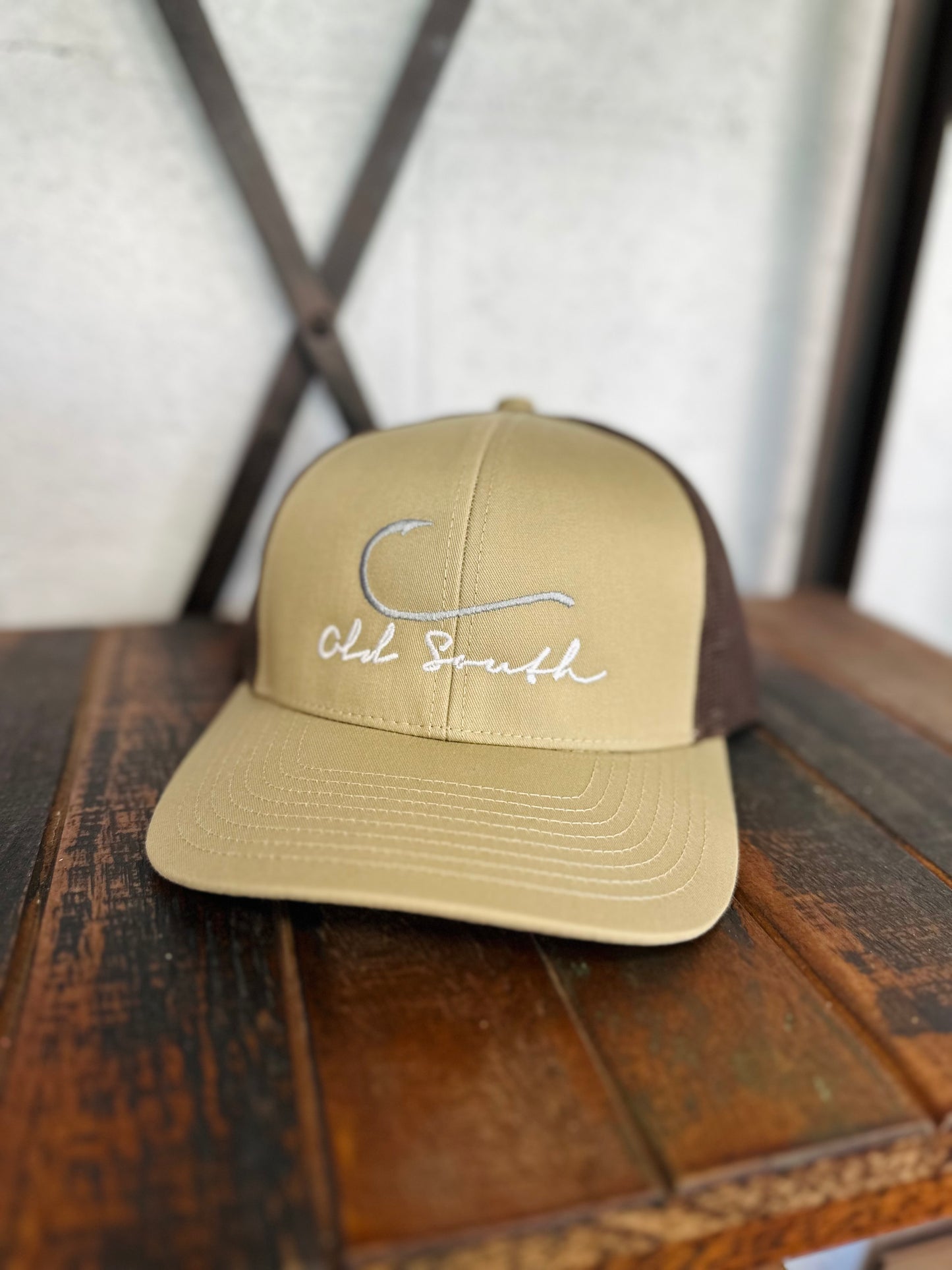 Single Hook Trucker Hat - Khaki / Brown