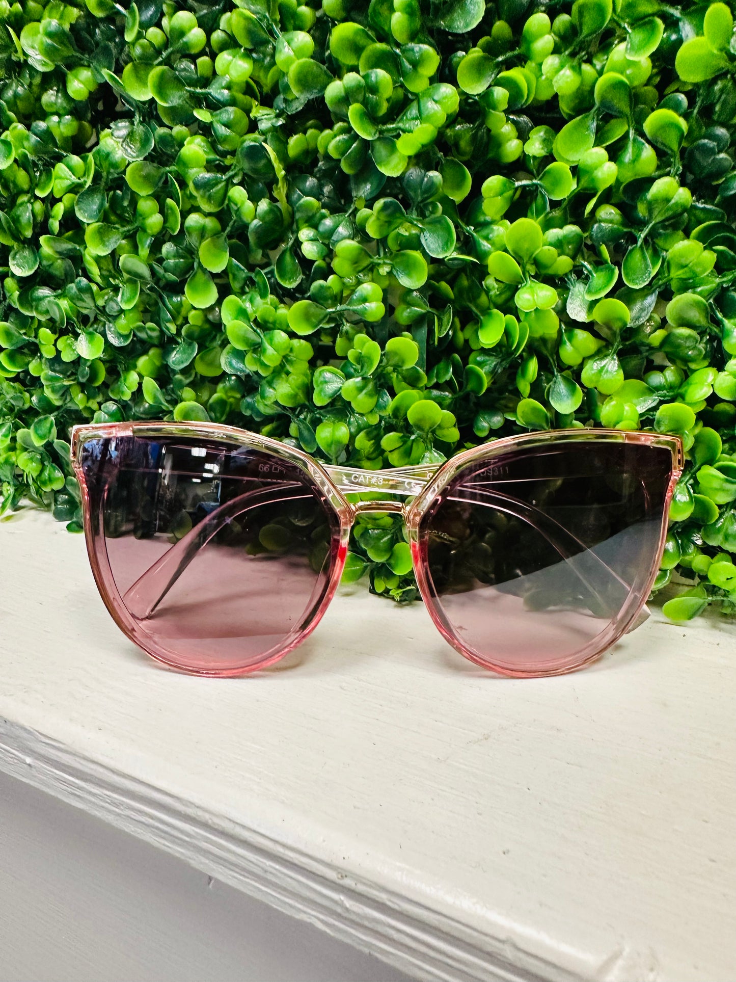 Pink Gradient Cateye Sunglasses