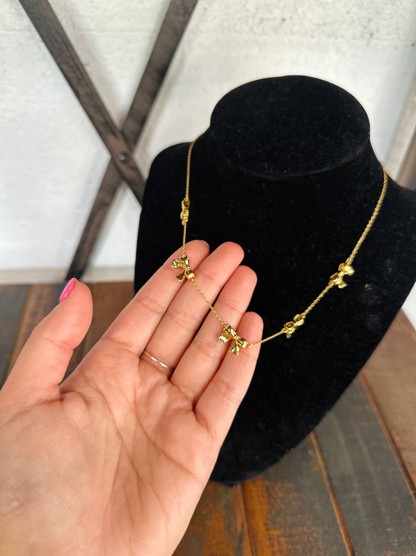 Dainty Gold Bow Necklace