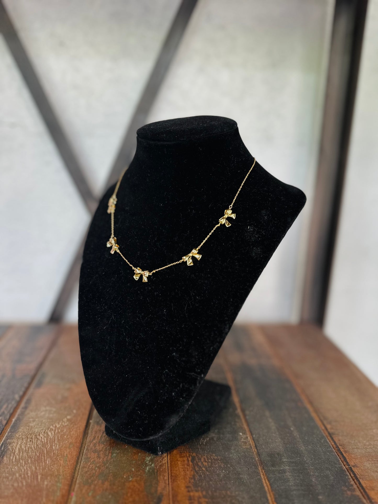 Dainty Gold Bow Necklace