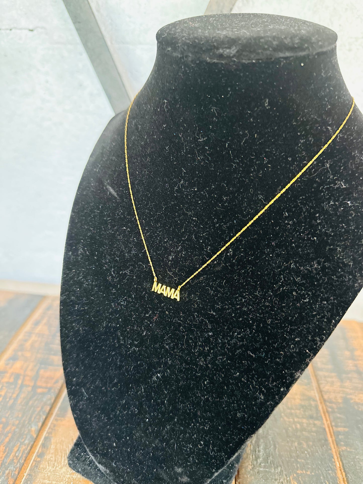 Gold MAMA Pendant Necklace