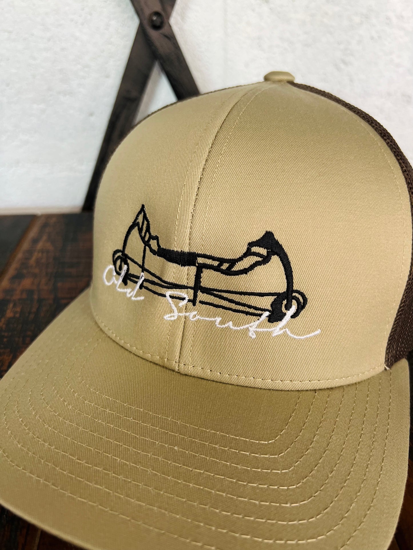 Bowed Trucker Hat (Khaki/Brown)