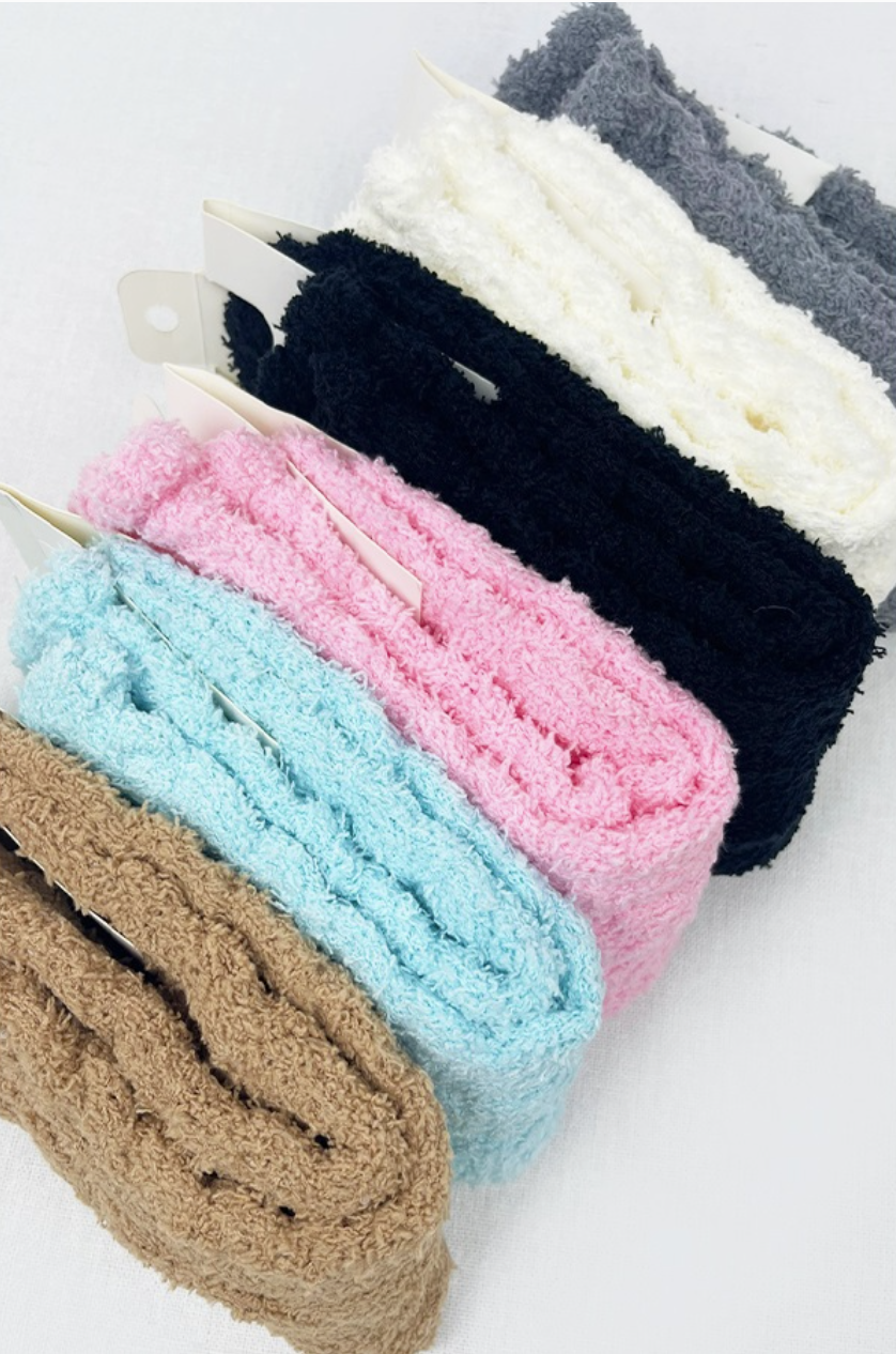 Solid Cable Knit Plush Socks