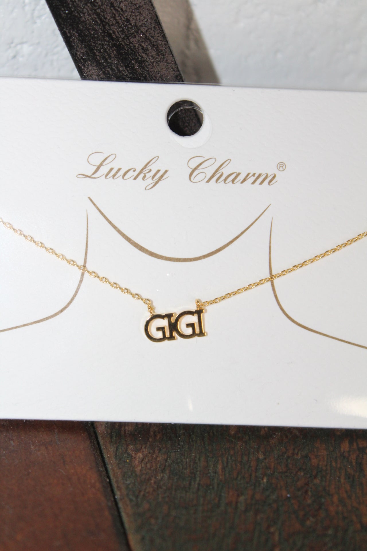 GIGI Gold Pendant Necklace
